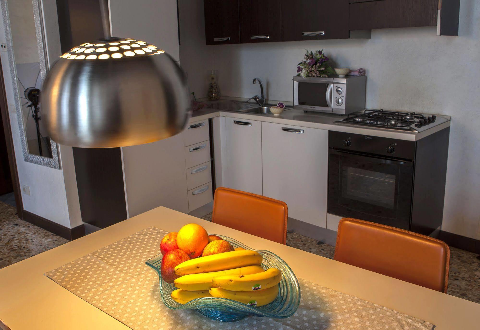 Ca Sant'Angelo Apartment เวนิส ภายนอก รูปภาพ